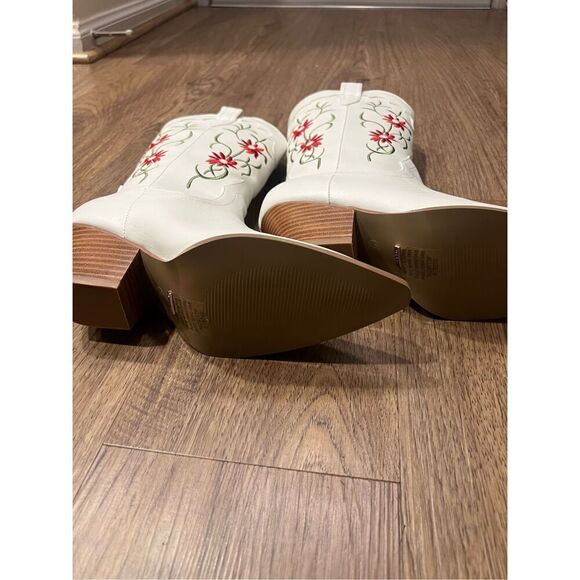 BiLLiNi Women's Yanet  Western Red Boots Pointed Toe Chunky Heel Boots size 8 - Picture 6 of 6